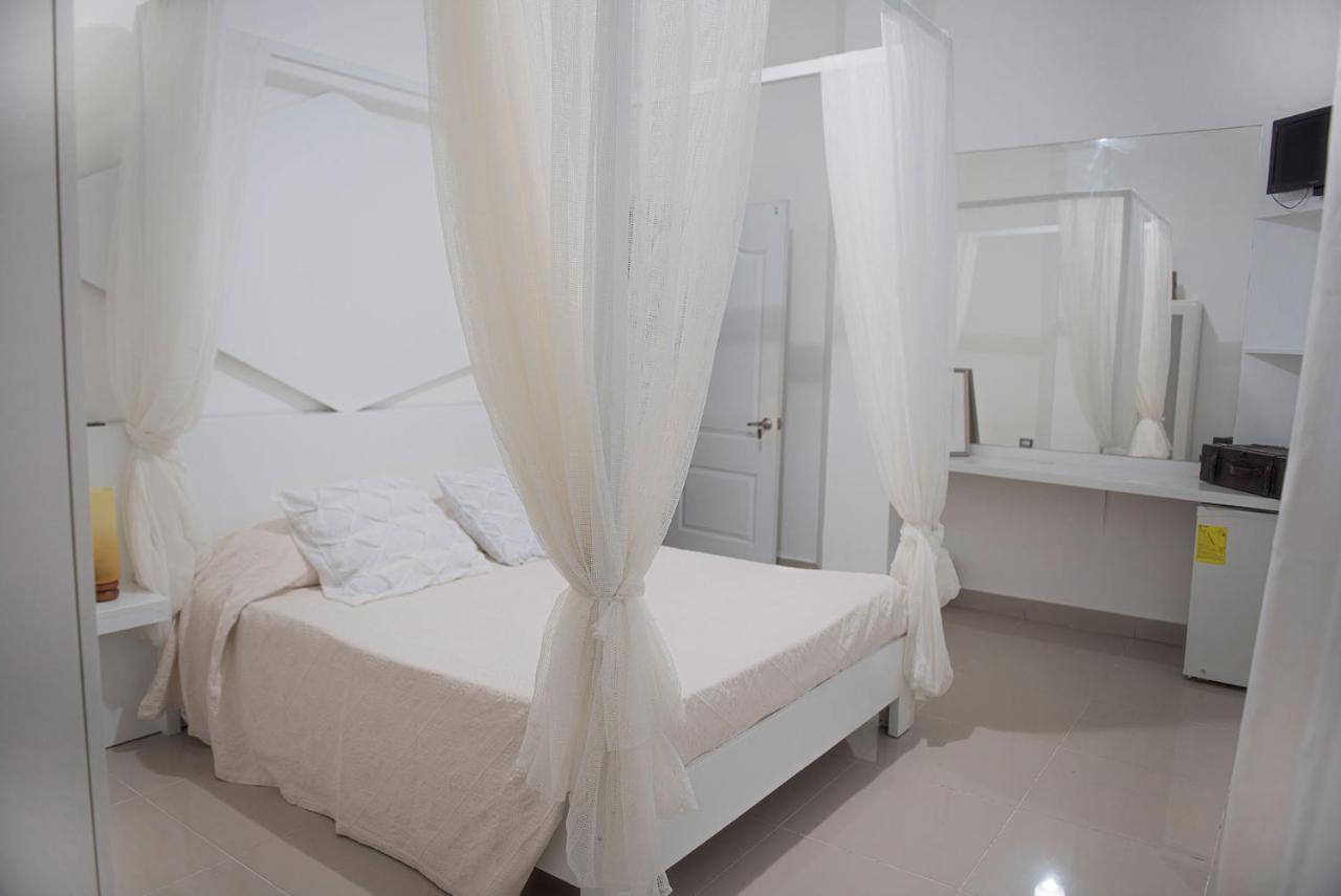 Hostal Mama Mambo - Zona Colonial Санто Доминго Екстериор снимка