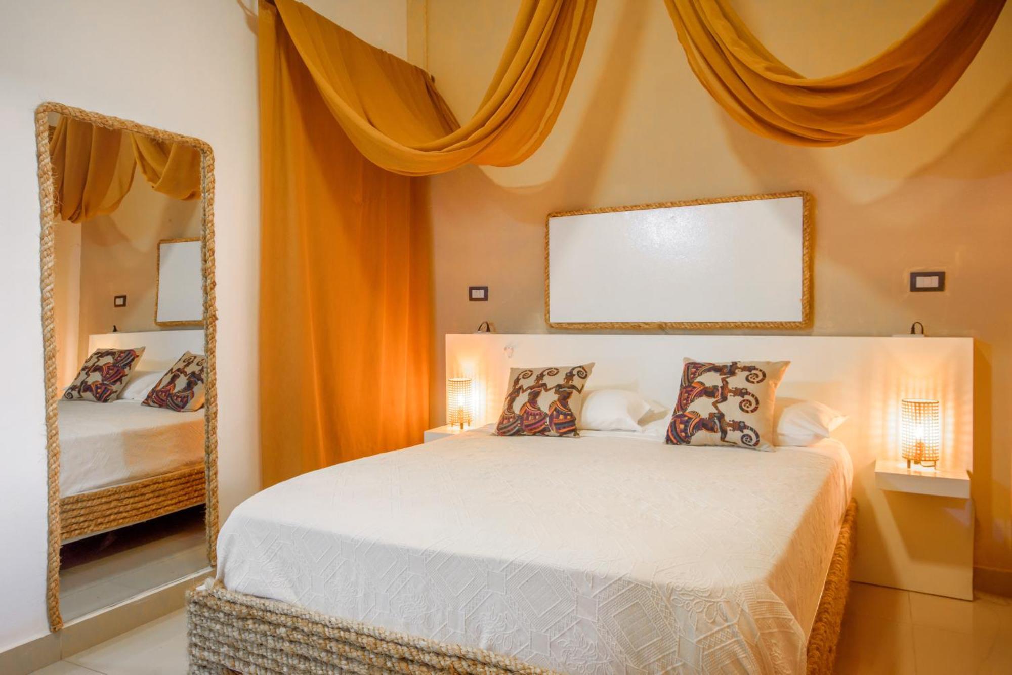 Hostal Mama Mambo - Zona Colonial Санто Доминго Екстериор снимка